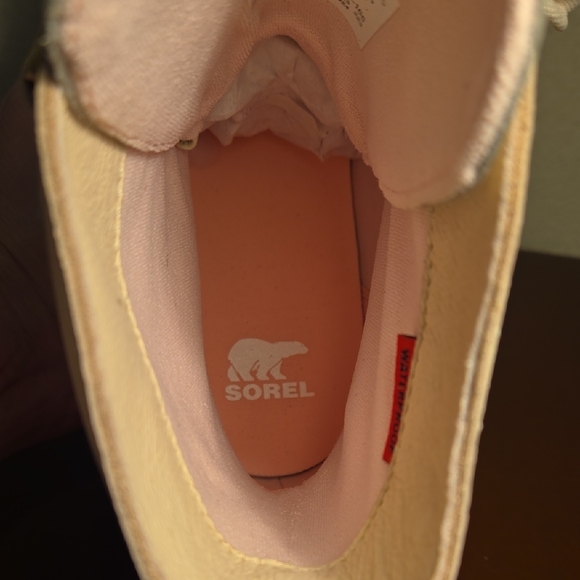 Sorel Women's Waterproof Beige and Light Pink Winter Boots - Picture 3 of 10